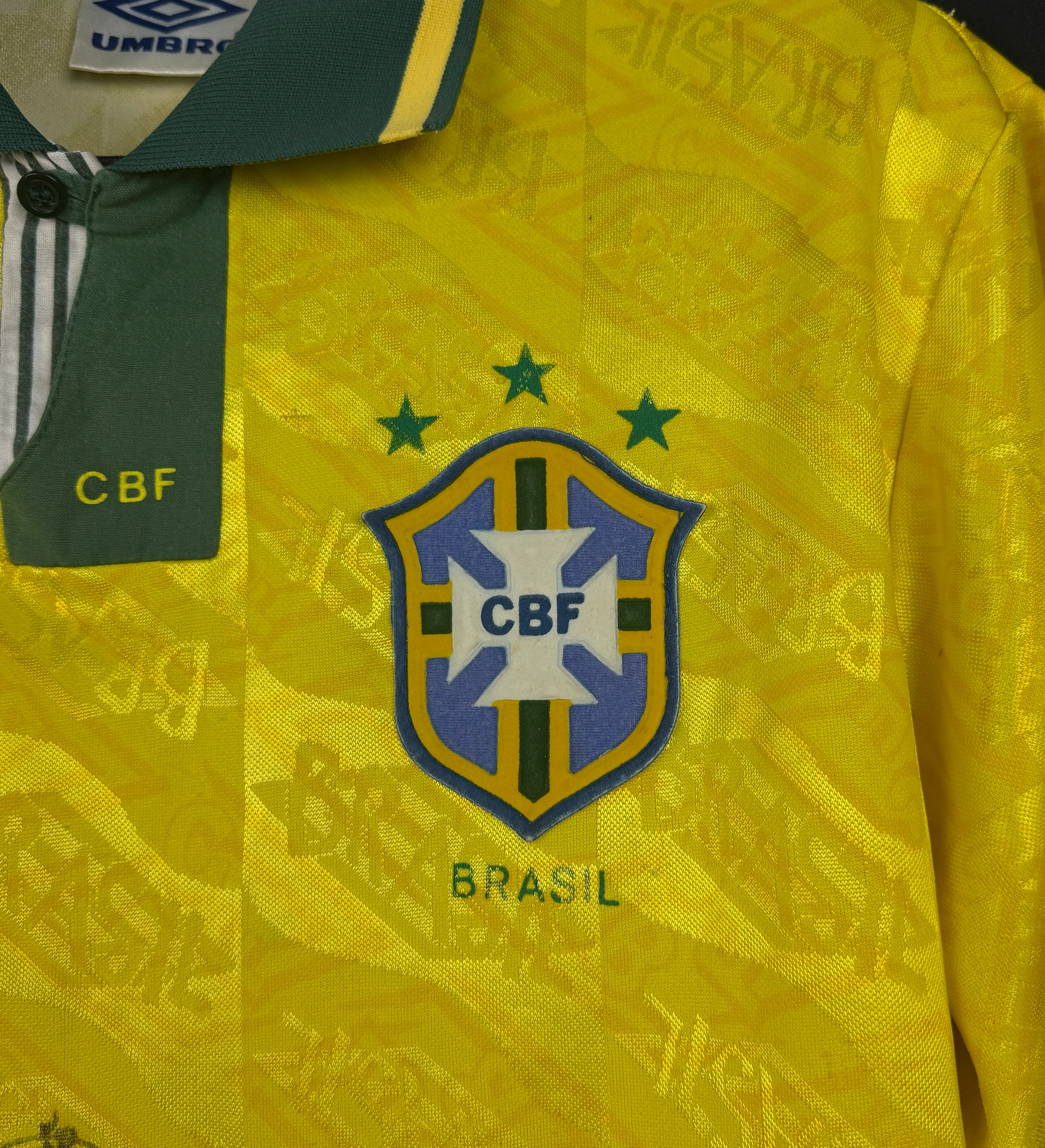 Brazil national football team Jersey + Ticket Set – 1993 Jersey Signed by Romário – Framed Ticket Brazil 2 x 0 Uruguay (09/19/1993 – Maracanã) – Match with Romário’s Two Goals — imagem 4 de 5