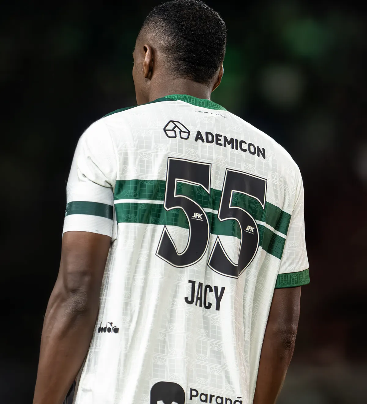 Camisa Coritiba Jacy Especial Jonny Butcher CFC 2 x 1 CHA Brasileirão 2026 Usada e Autografada Pelo Jogador — imagem 3 de 3