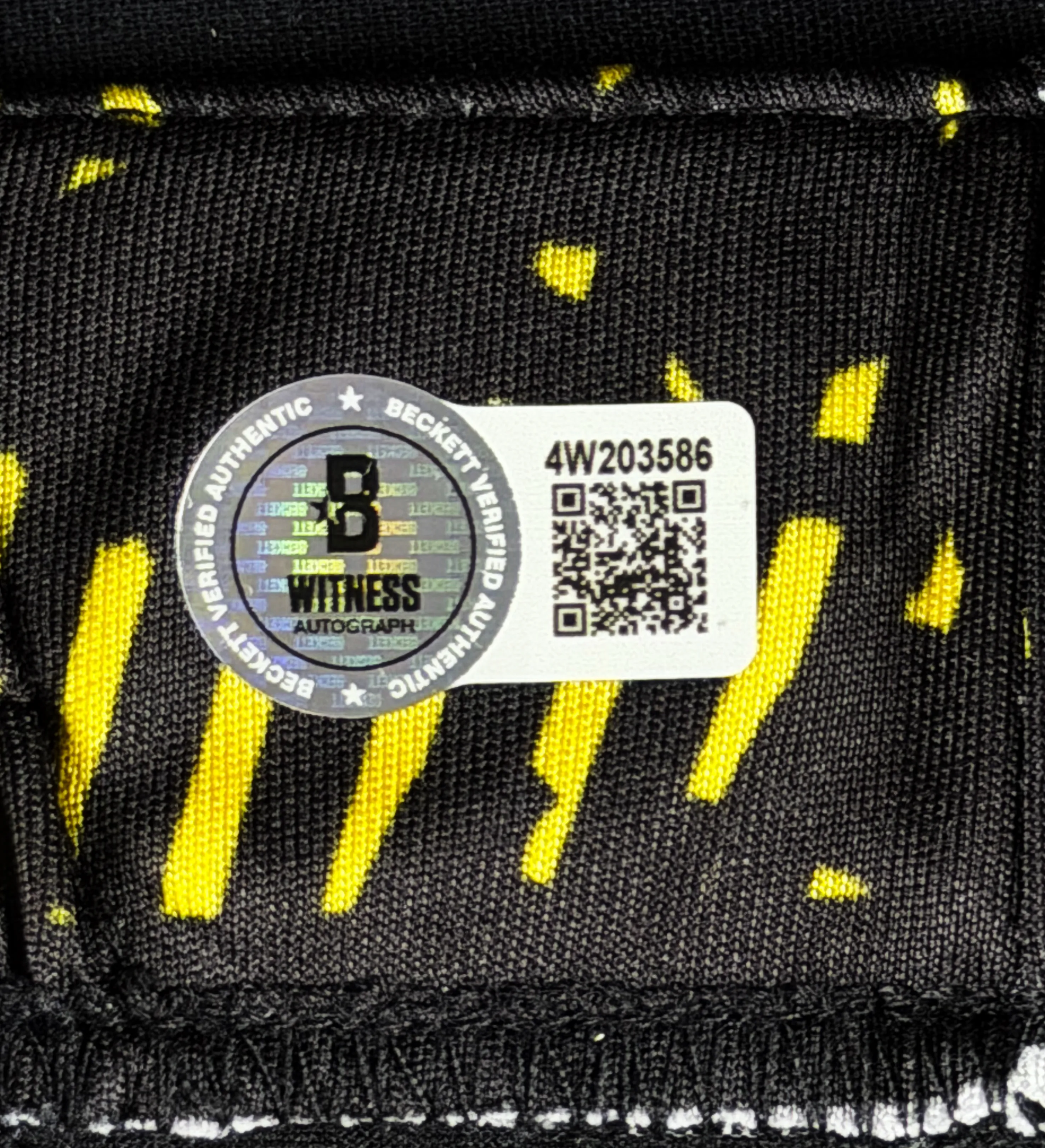 Shorts de Lucha de Money Moicano Autografiados por el Luchador — imagem 4 de 5