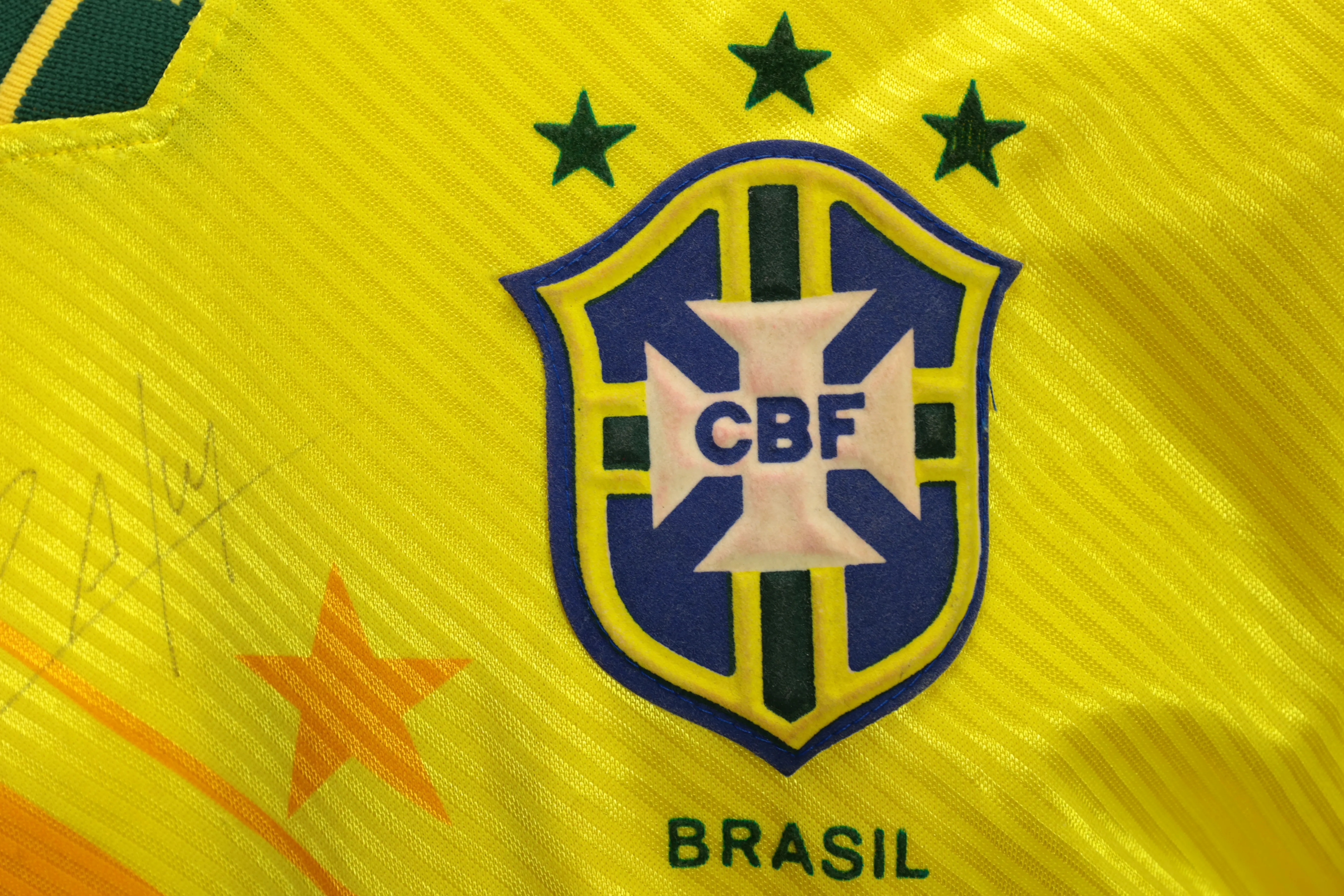 Camisa Seleção Brasileira Bebeto 1994 Autografada pelo Elenco — imagem 3 de 9