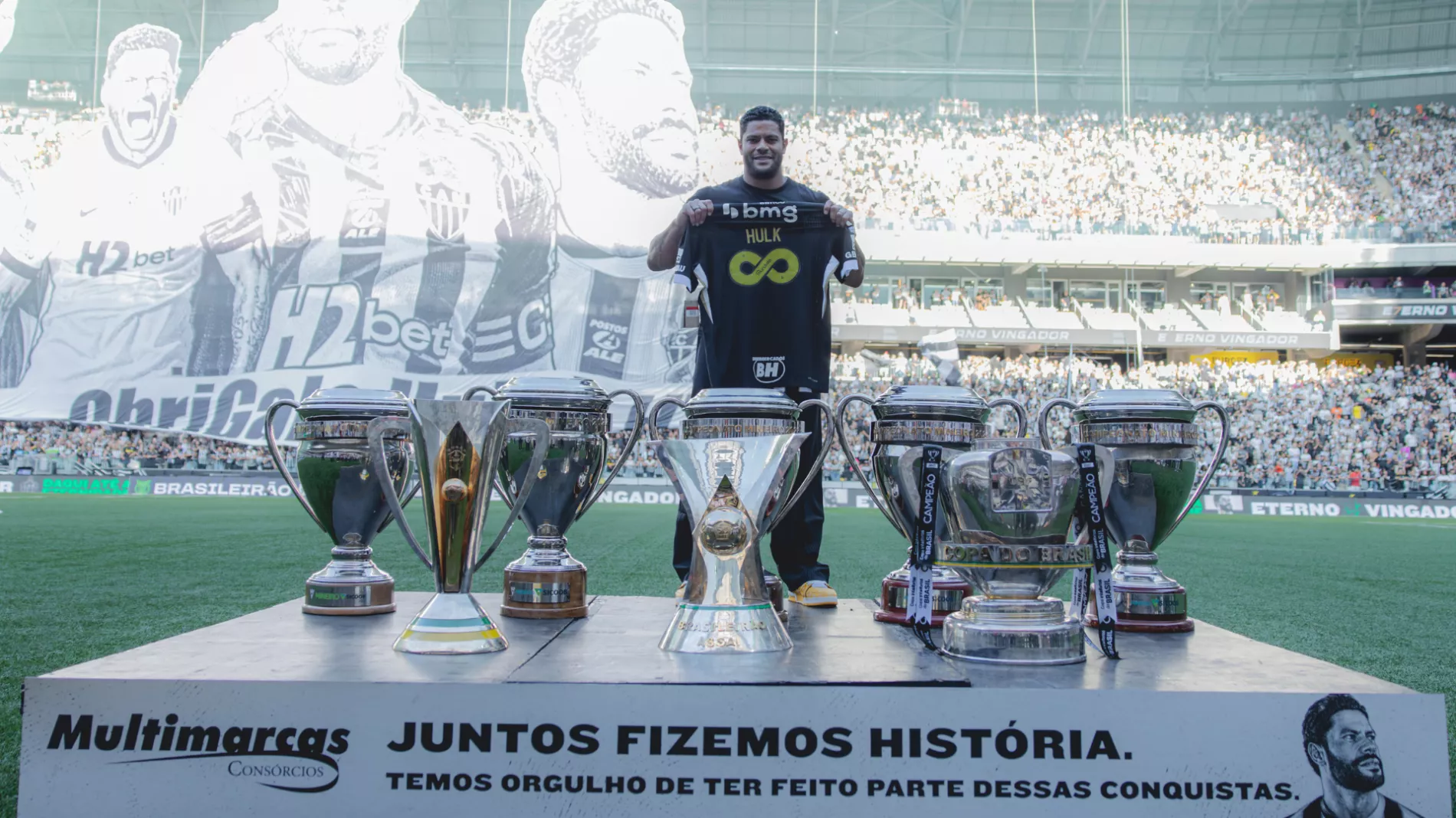 Camiseta del Clube Atlético Mineiro – Igor Gomes – SPT vs. CAM – Campeonato Brasileiro Série A 2025 – Usada y Firmada por el Crack — logo da campanha